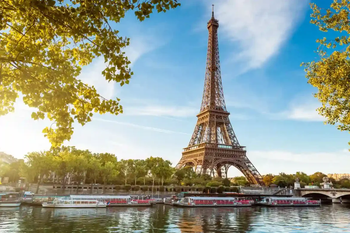 Indian tourists can now Pay in UPI for visiting Eiffel Tower