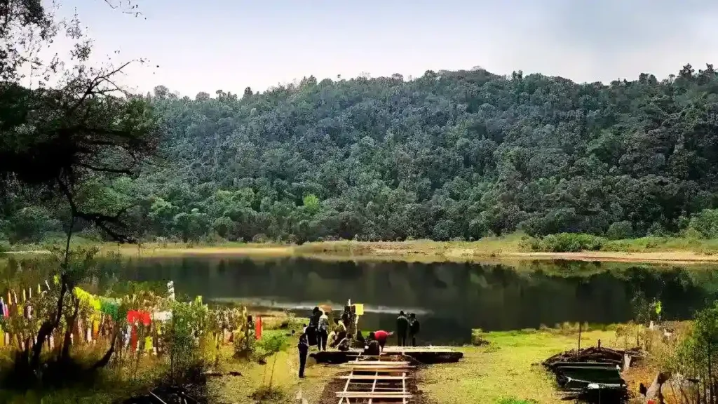 Khecheopalri Lake