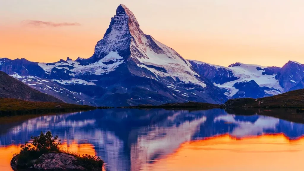 Matterhorn peak Alps