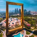 The world famous Dubai frame.