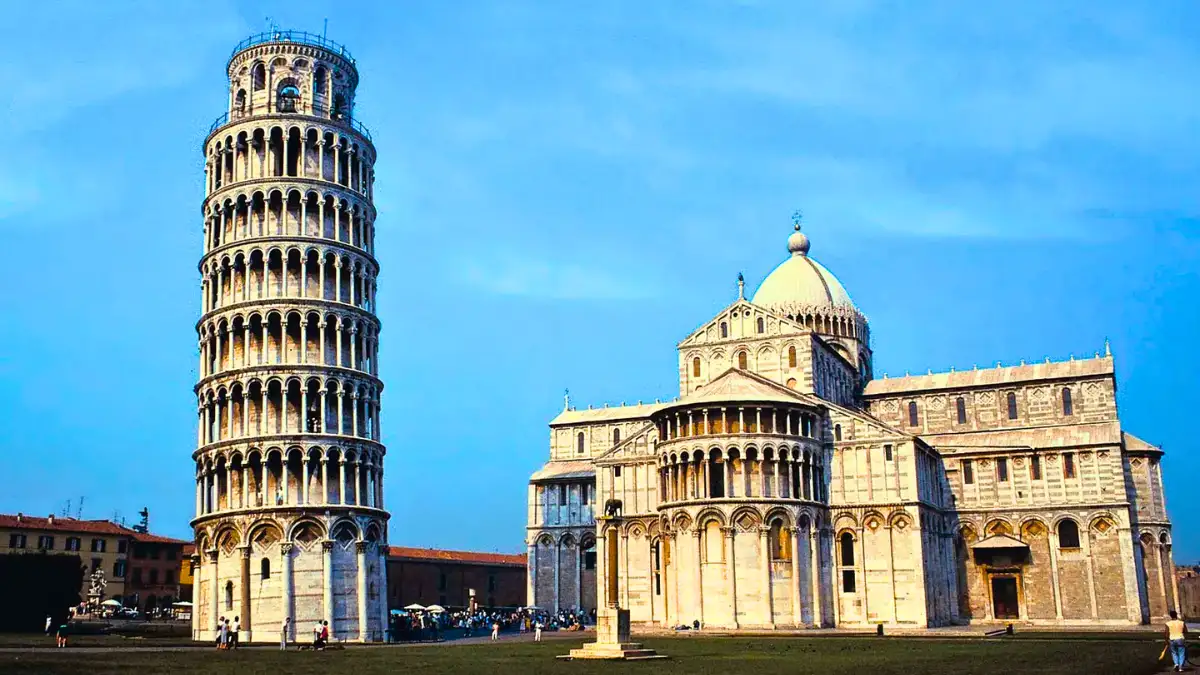 Leaning Tower of Pisa 