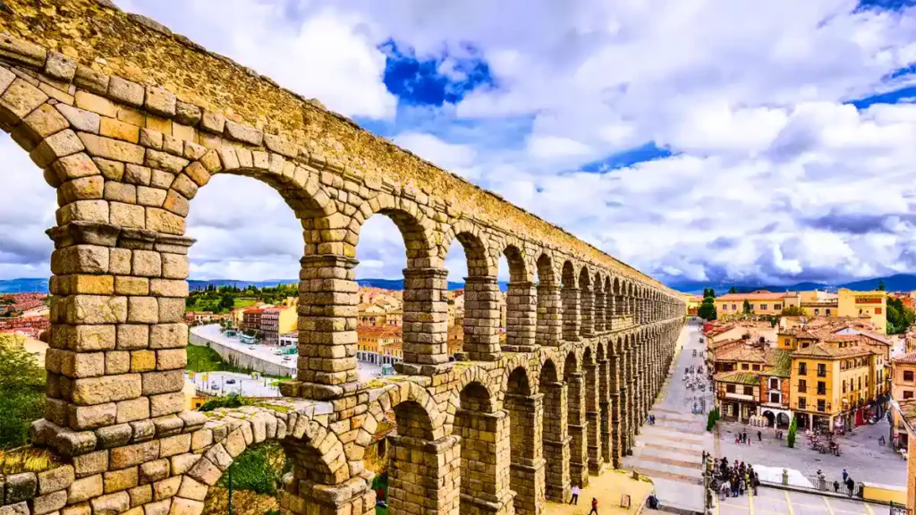 Roman aqueduct 