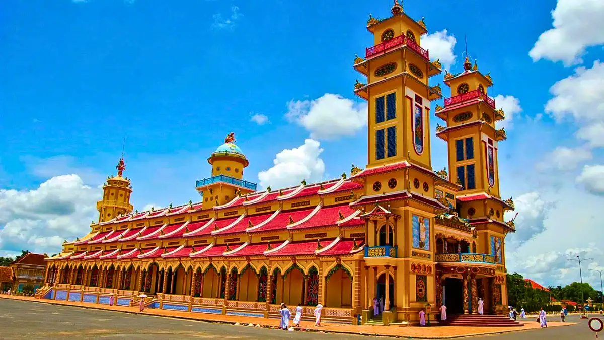 Cao Dai Temple