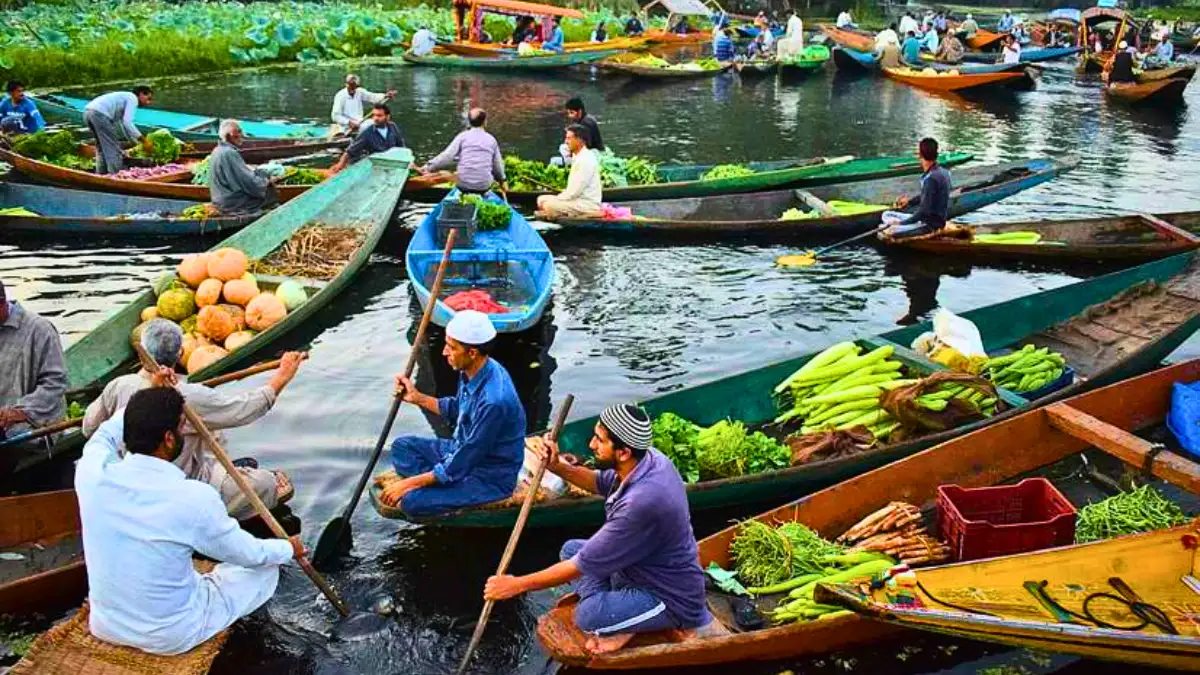 Floating Vegetable Market