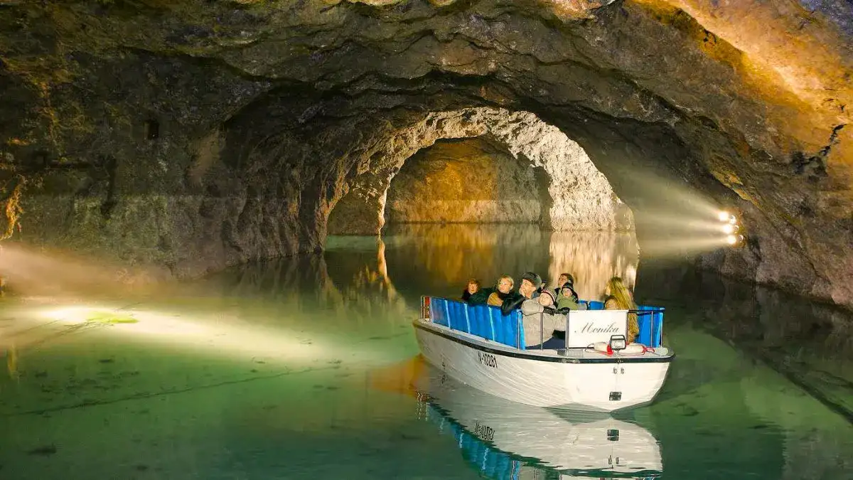 Seegrotte Lake Boat Ride