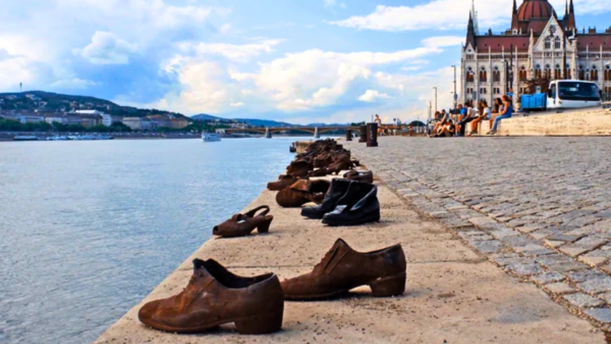 Shoes on the Danube Bank