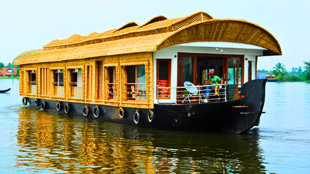 Stay In A Houseboat