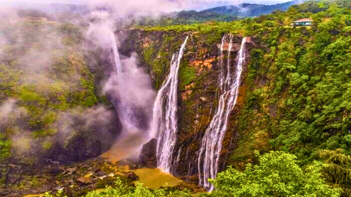 Satdhara Falls