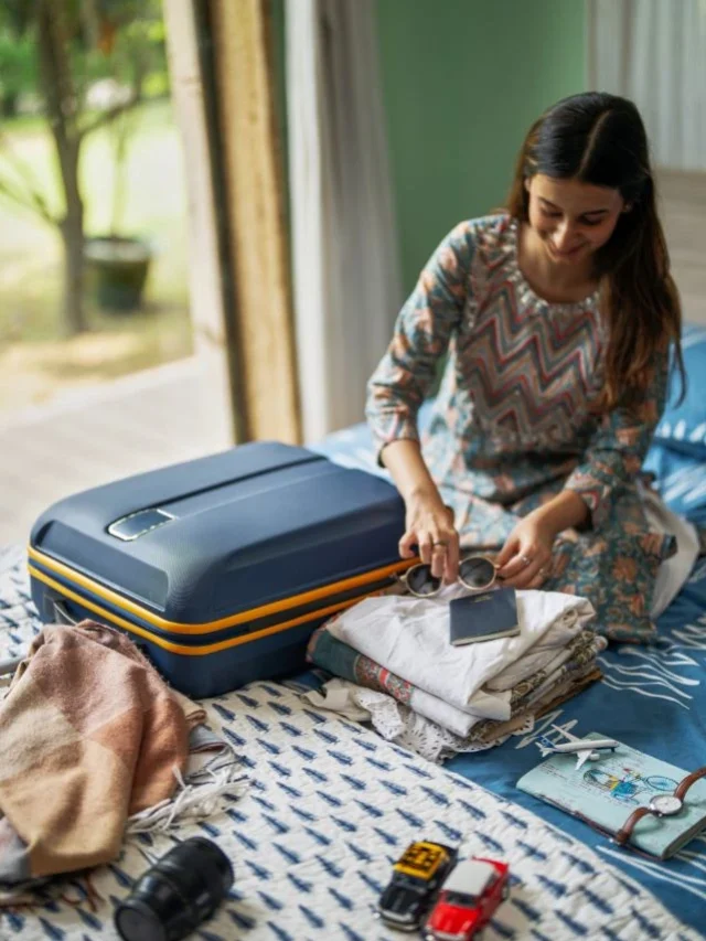 6 Must Have Things to Pack for Your Summer Trips