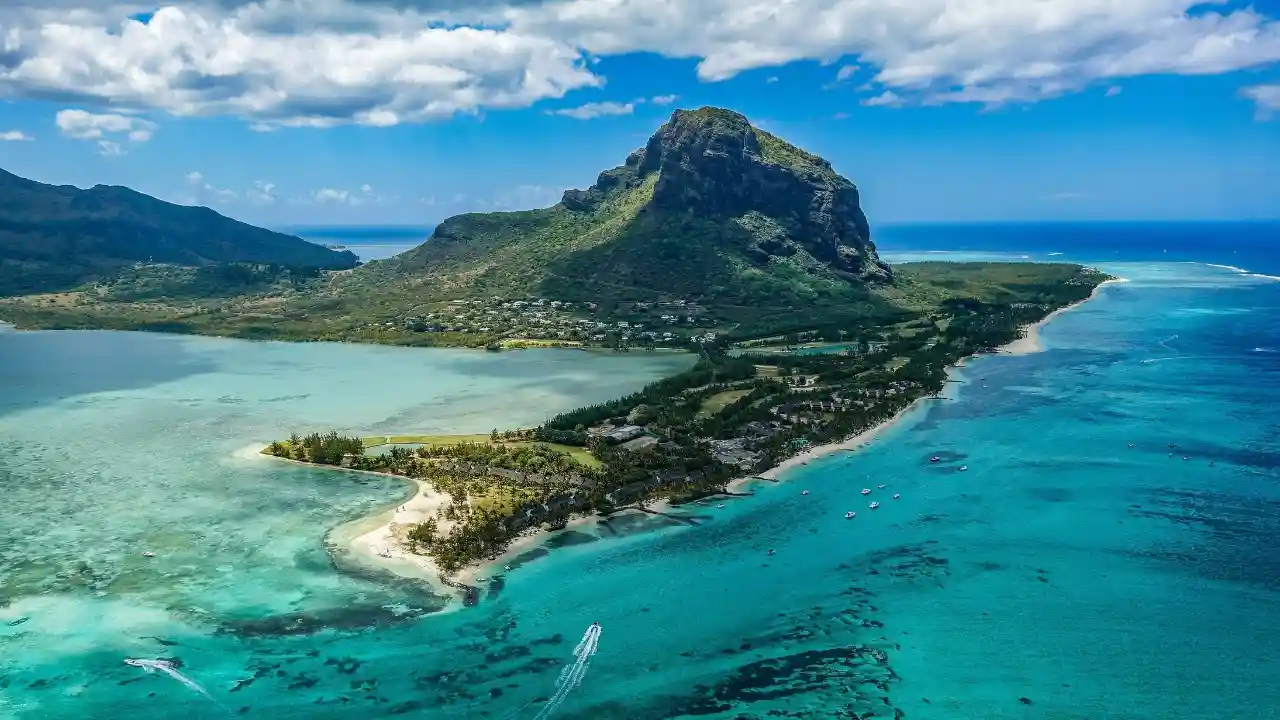 How to Choose the Right Destination Based on Your Birth Month (2026) 12 Mauritius