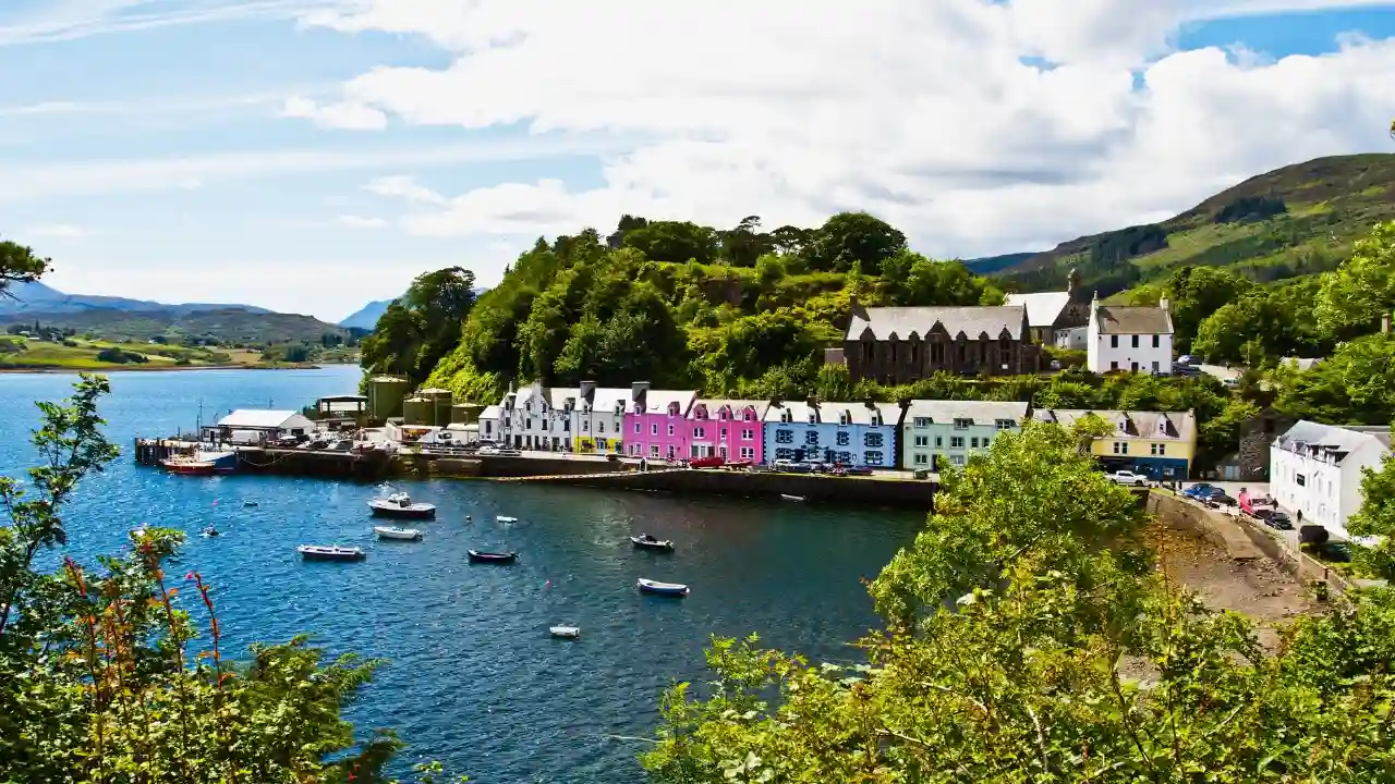 How to Choose the Right Destination Based on Your Birth Month (2026) 13 Scotland