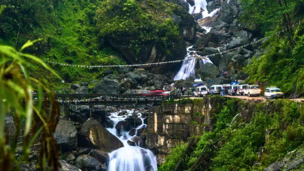 Mainebass Waterfall