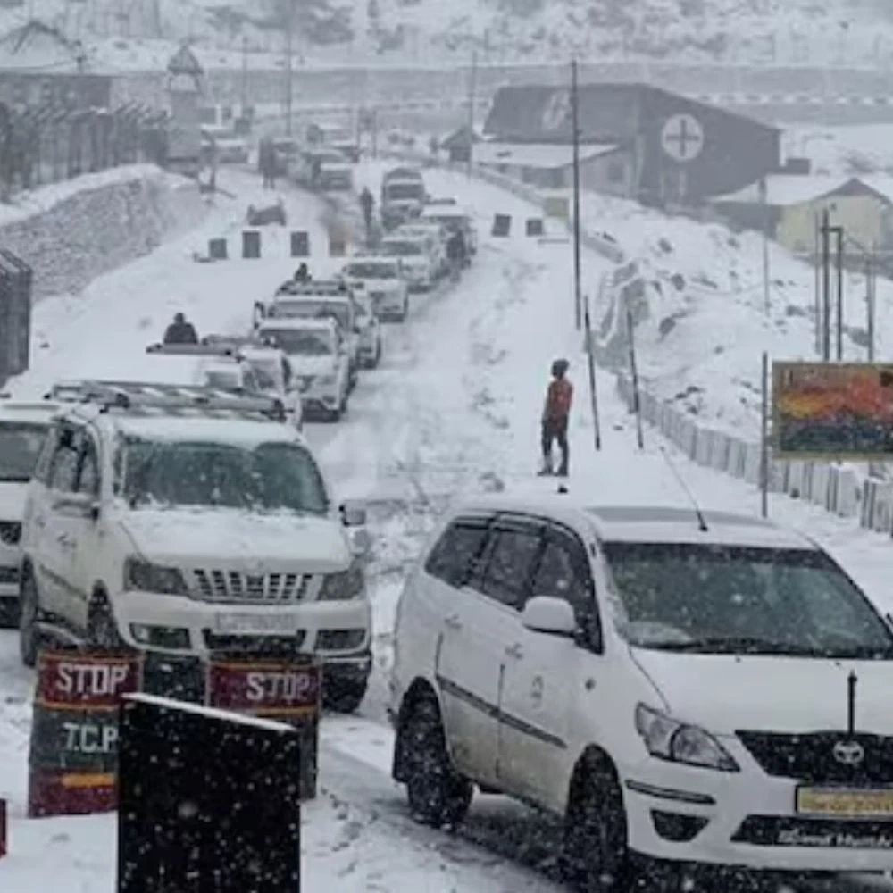 Nathula Pass: Temperature, Weather, Best Time & Permit 5 Nathula Pass Snowfall