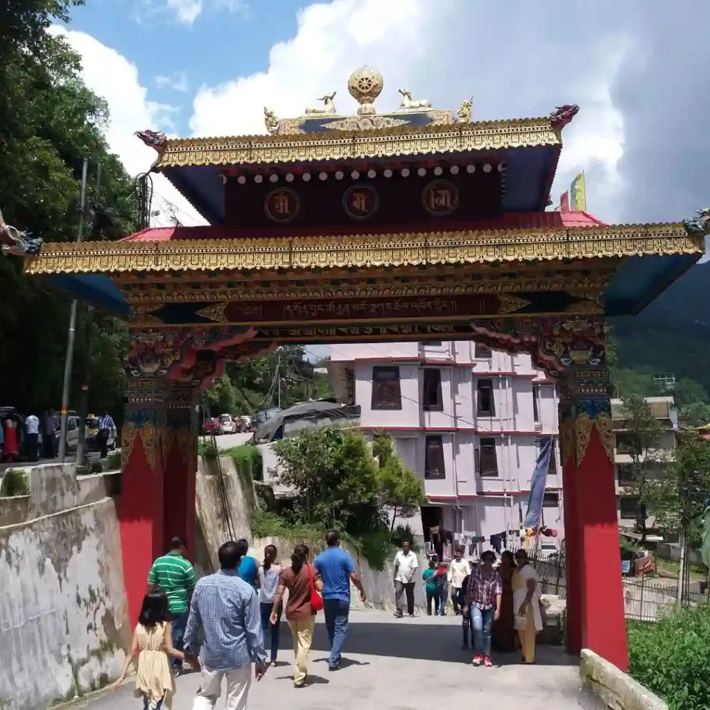 Gangtok Travel Guide 2025: Best Time, Activities, Places & How to Reach 2 Sikkim monastery