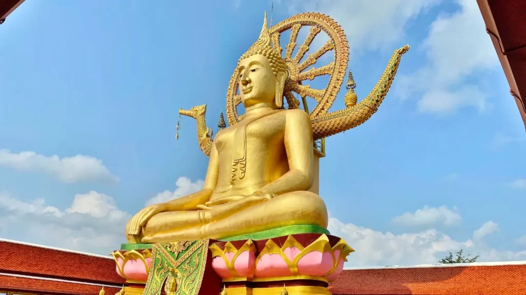 Big Buddha Temple (Wat Phra Yai) in Koh Samui