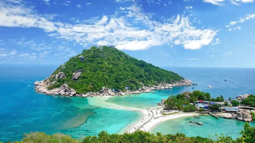 Koh Nangyuan in Surat Thani