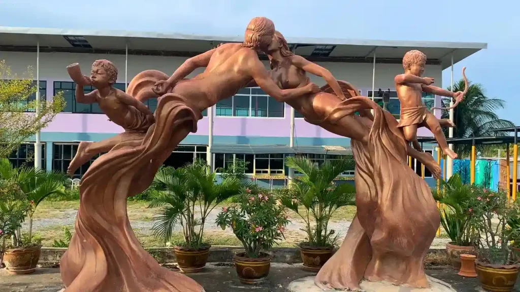 Love Art Park, Pattaya
