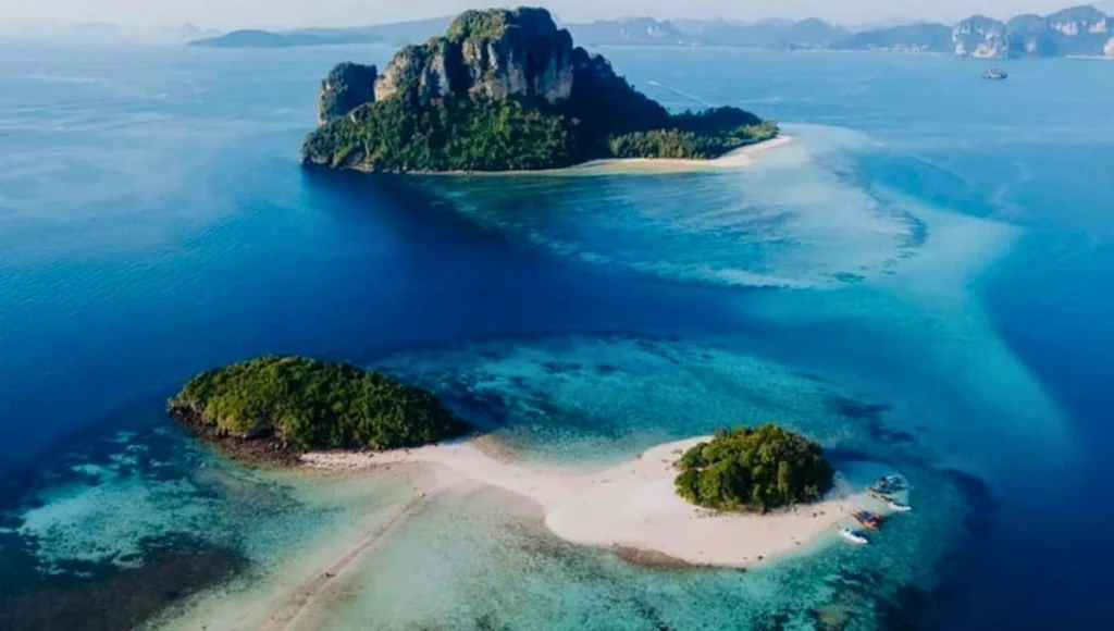 Explore the Four Islands
