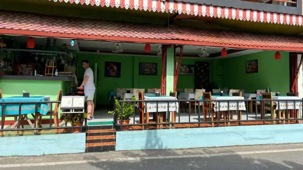 Live India Restaurant in Phuket