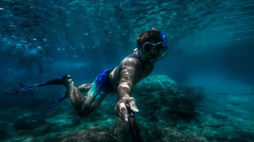 Night snorkeling