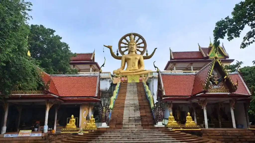 Wat Phra Yai