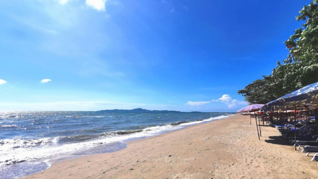 Yinyom Beach