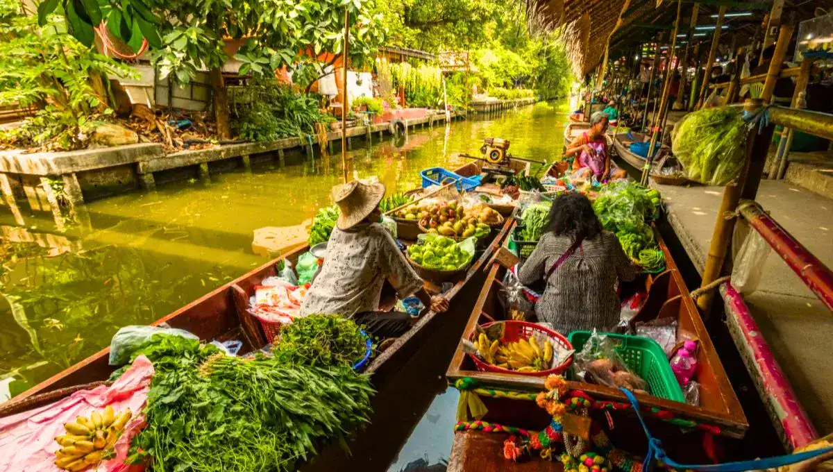 Khlong Lat Mayom Floating Market