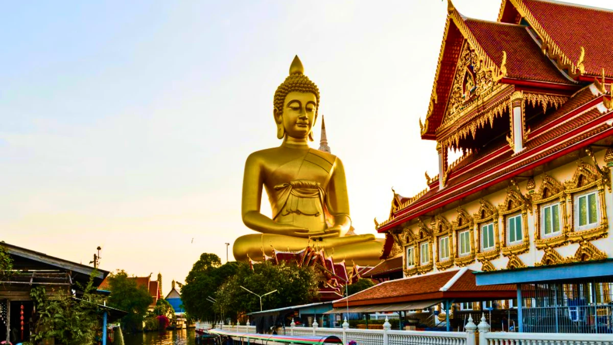 Why Visit Bangkok in February