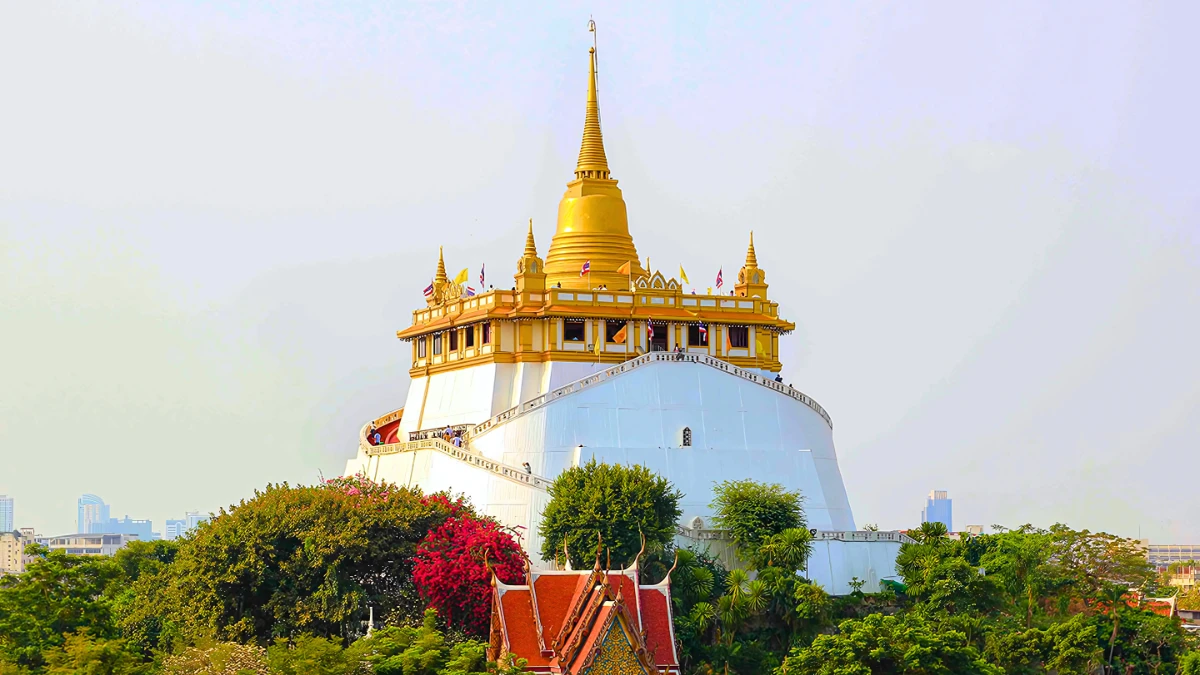 Visit Wat Saket The Golden Mount