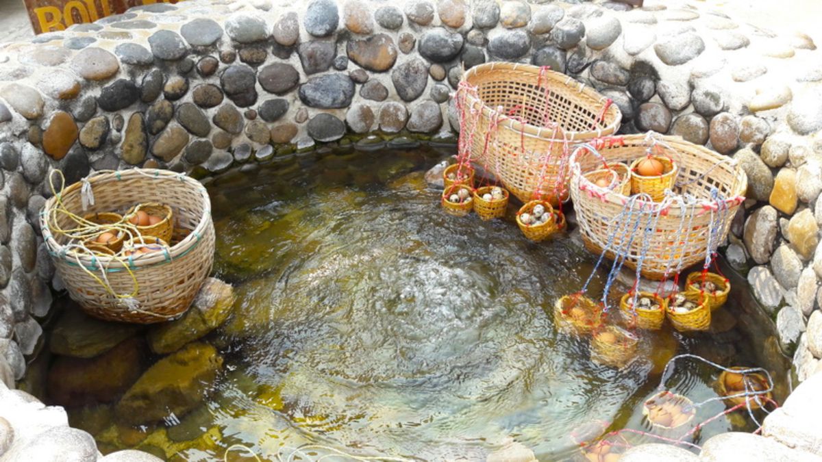 Cook Eggs in Mae Khachan Hot Springs