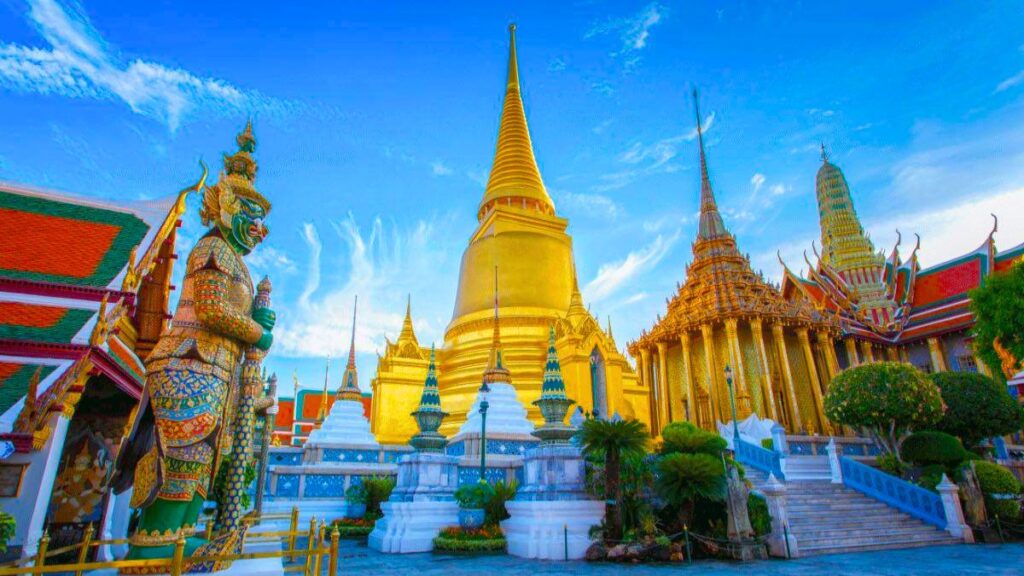 The Temple of the Emerald Buddha (Wat Phra Kaew)