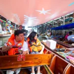 Exploring the Damnoen Saduak Floating Market