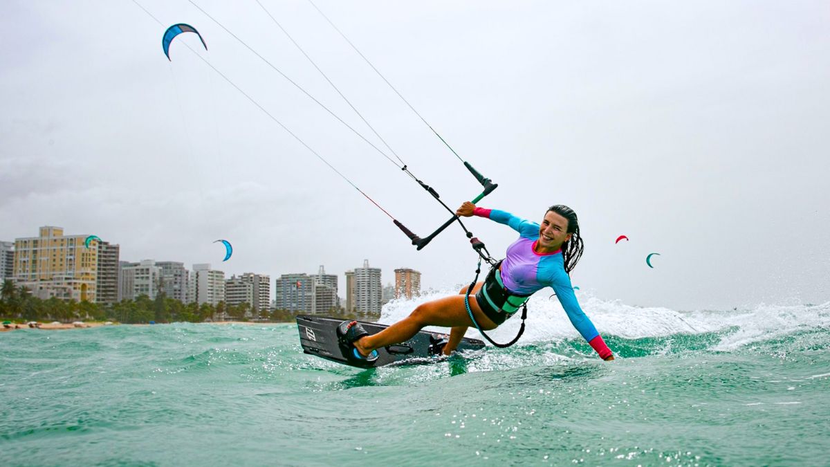 Kitesurfing