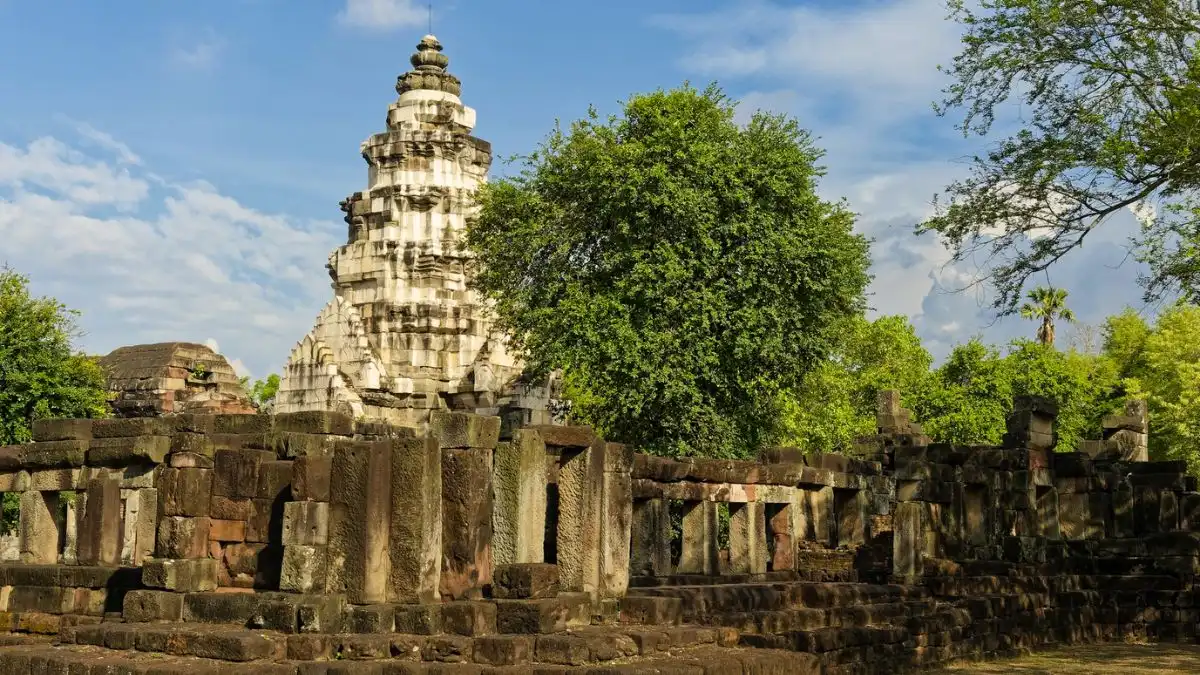 Prasat Hin Phanom Wan