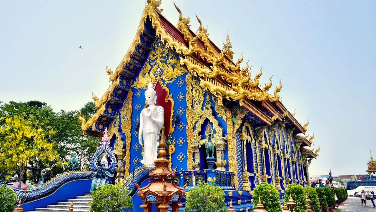 The Blue Temple (Wat Rong Suea Ten)