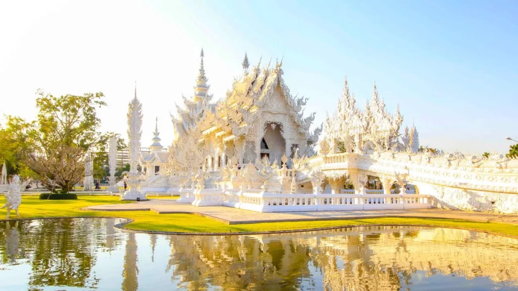 The White Temple (Wat Rong Khun)