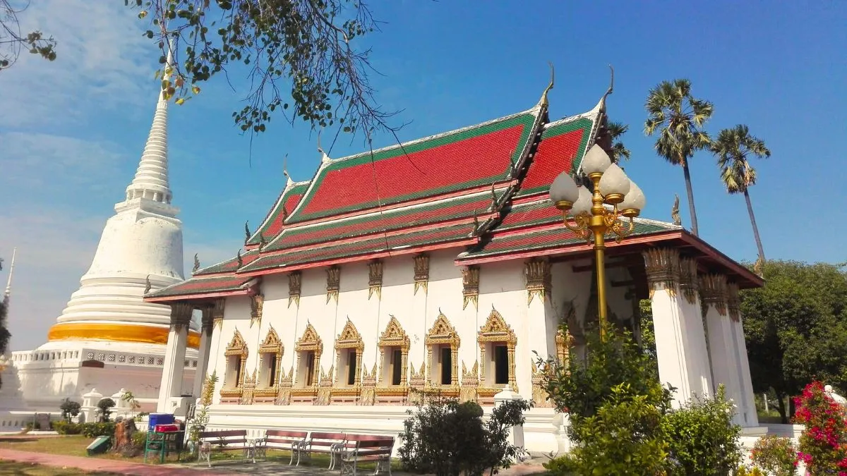 Visit Wat Suwandararam