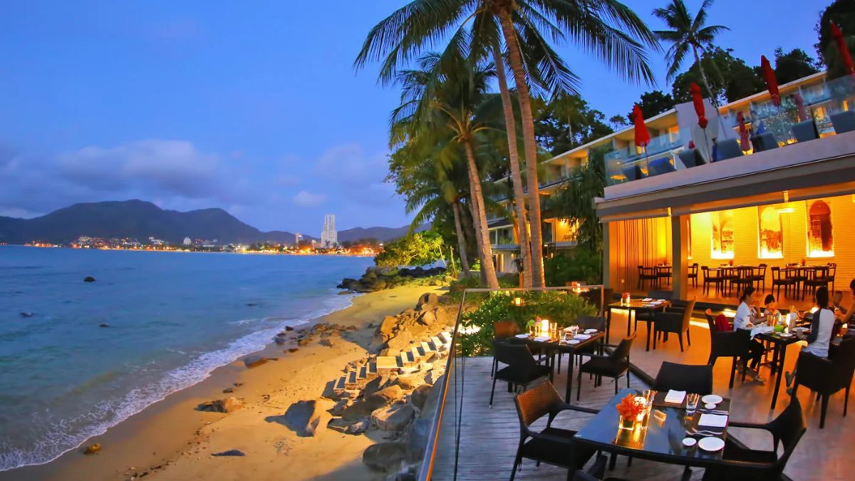 Dining by the Beach